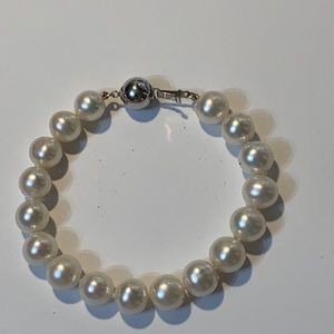 Beautiful Freshwater Pearl Bracelet